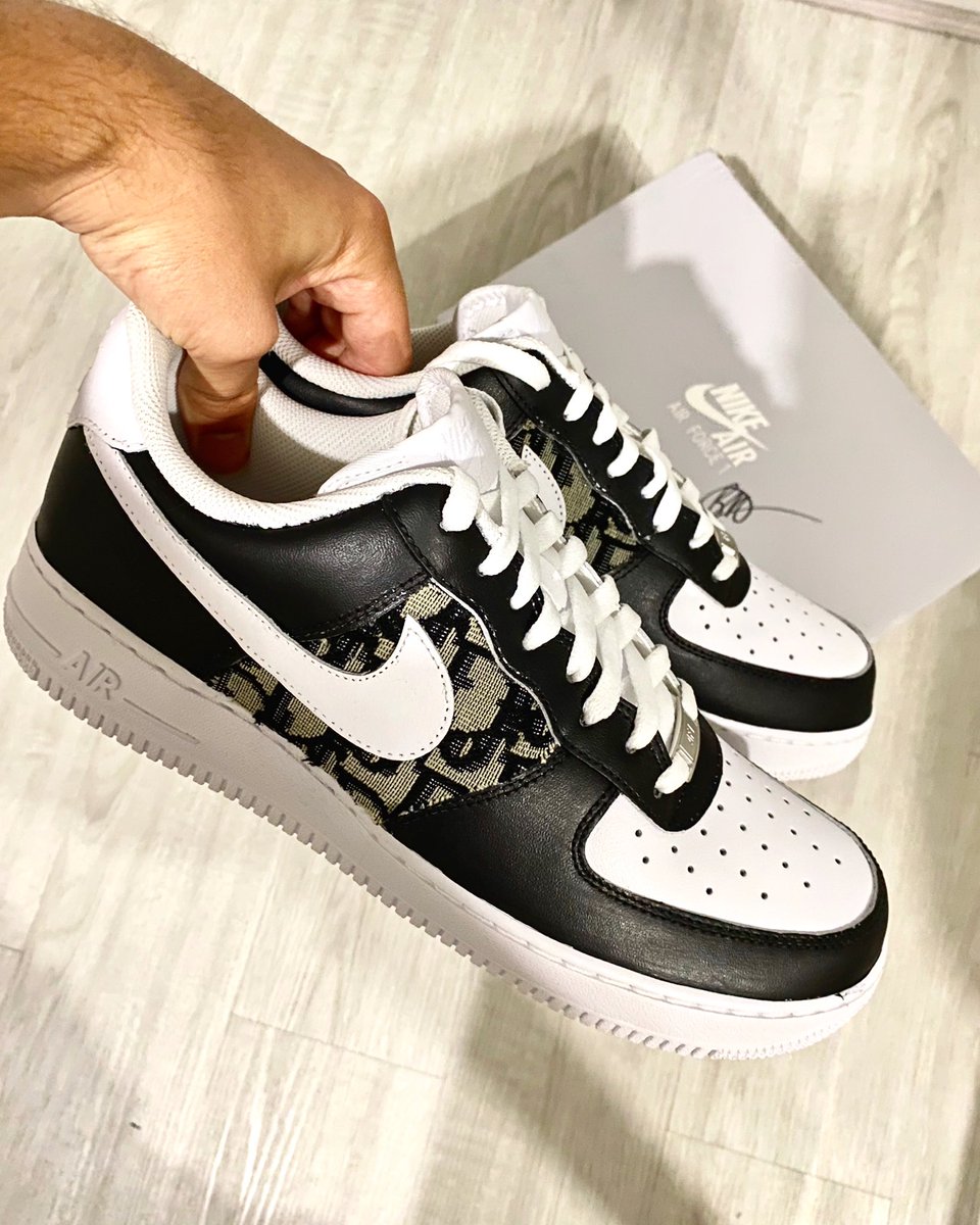 BradMortlock4's tweet photo. Selling these pair of 
AF1 x Dior Trainers 
Size 10.5 
Message me for details 

Please share 
🙏🏼 #customtrainers #airforcecustoms #airforce https://t.co/avzQ67BsQo