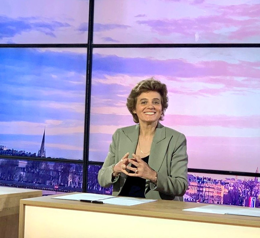 Laurence Thouveny, Directrice <a href="/OrangeIDF/">Orange Île-de-France</a>, est nommée présidente d’<a href="/OrangeSolidariT/">Orange Solidarité</a>, l’association du numérique solidaire de la <a href="/FondationOrange/">FondationOrange</a>.👏🏼👏🏼👏🏼

L’engagement prioritaire est l’éducation numérique pour faciliter l’insertion sociale et professionnelle.
#InclusionNumérique