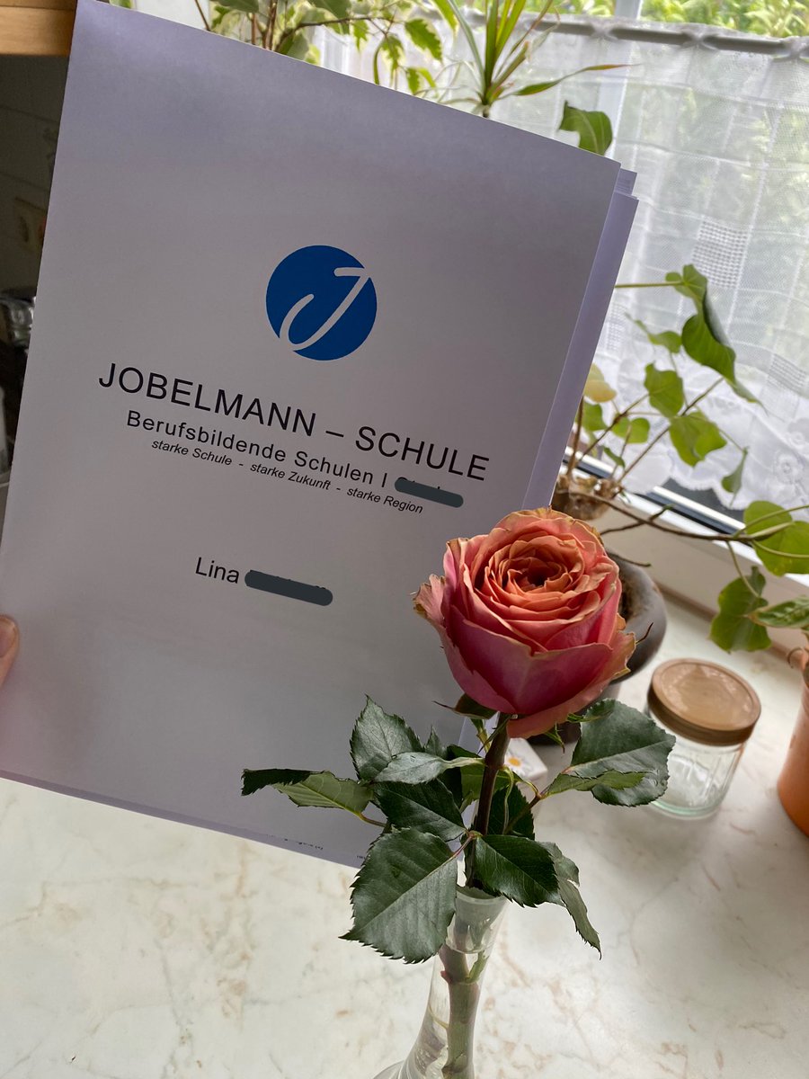 Timoslina's tweet photo. I Made it !!🍾🎊🥰 https://t.co/PXQ73ZOuKG