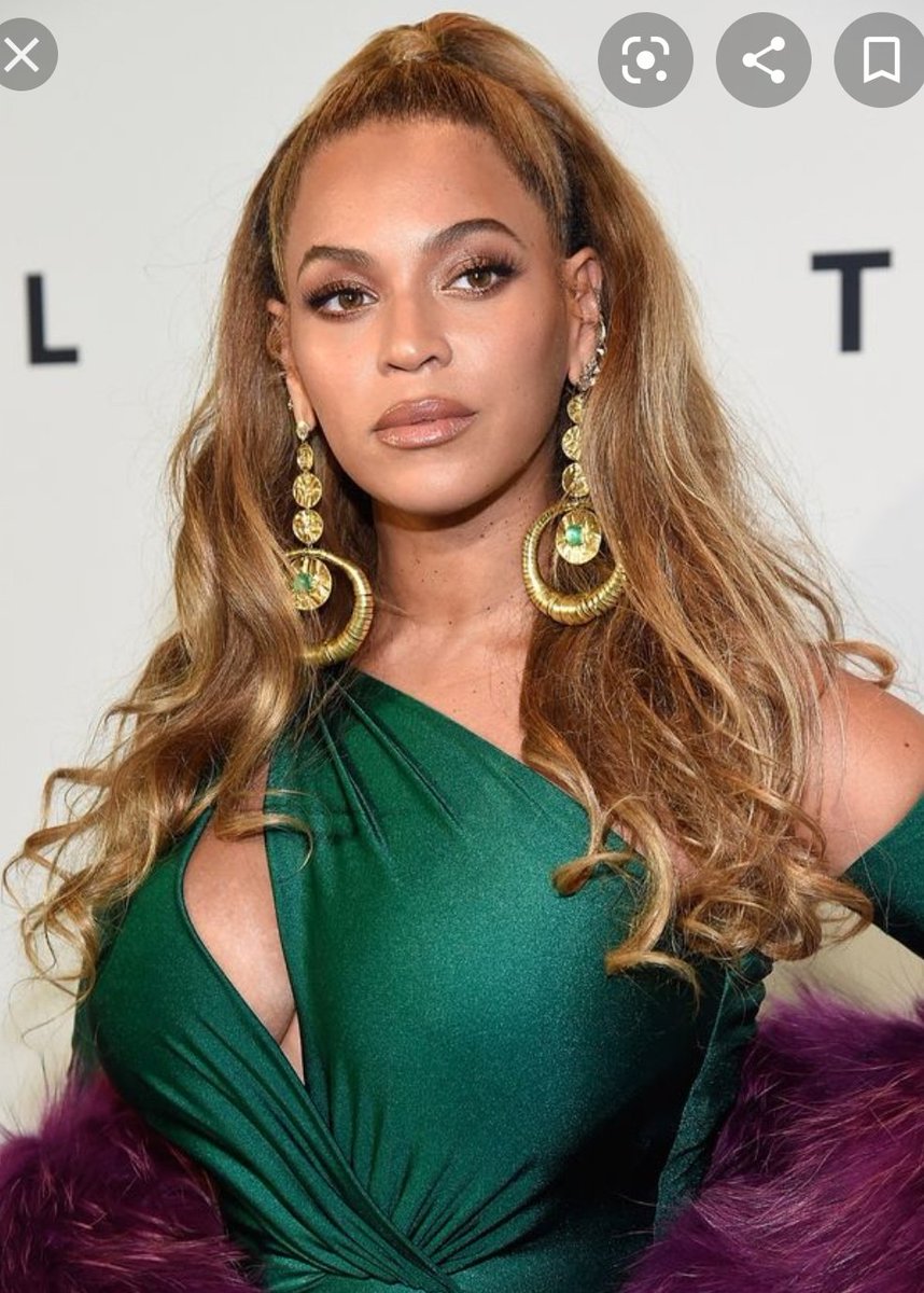 10/ l'industrie de la musique américaine/européenne est le milieu coloriste PAR EXCELLENCE certains me diront mais Beyoncé?? Rihanna?? Nicki minaj?? Elles sont noires!mais elles sont CLAIRES (et accessoirement, elles portent des cheveux LISSES)