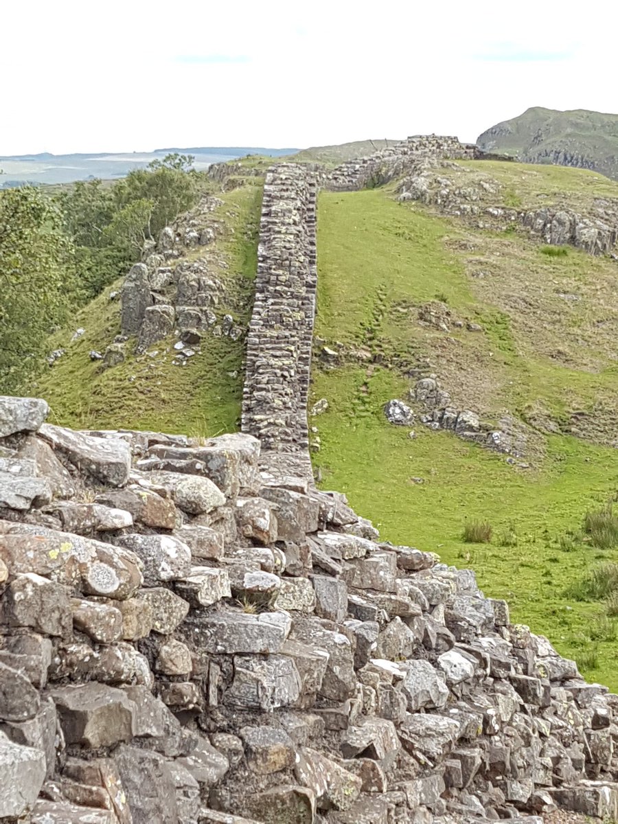 DiscoverhistPH's tweet photo. On Wednesday we walked along Walltown Crags on #HadriansWall to Sunday's finishing point at #SycamoreGap.This is a brilliant area to see the #Wall @EnglishHeritage @EHHadriansWall #walkingthewall #DHTour.Further information can be found on our #facebook page #walkthewall https://t.co/aRjJZ2fetY