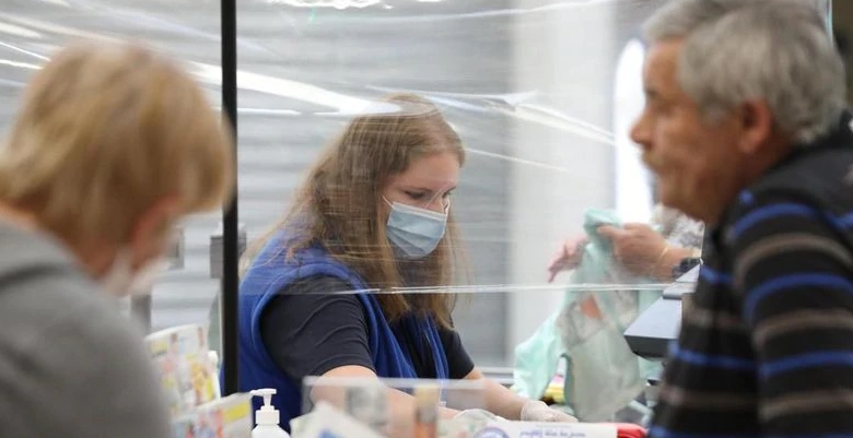 #coronavirus «Portez votre massque !» : le cri d'alarme du Conseil scientifique, qui insiste pour ne pas abandonner les gestes barrières cet été leparisien.fr/societe/sante/…