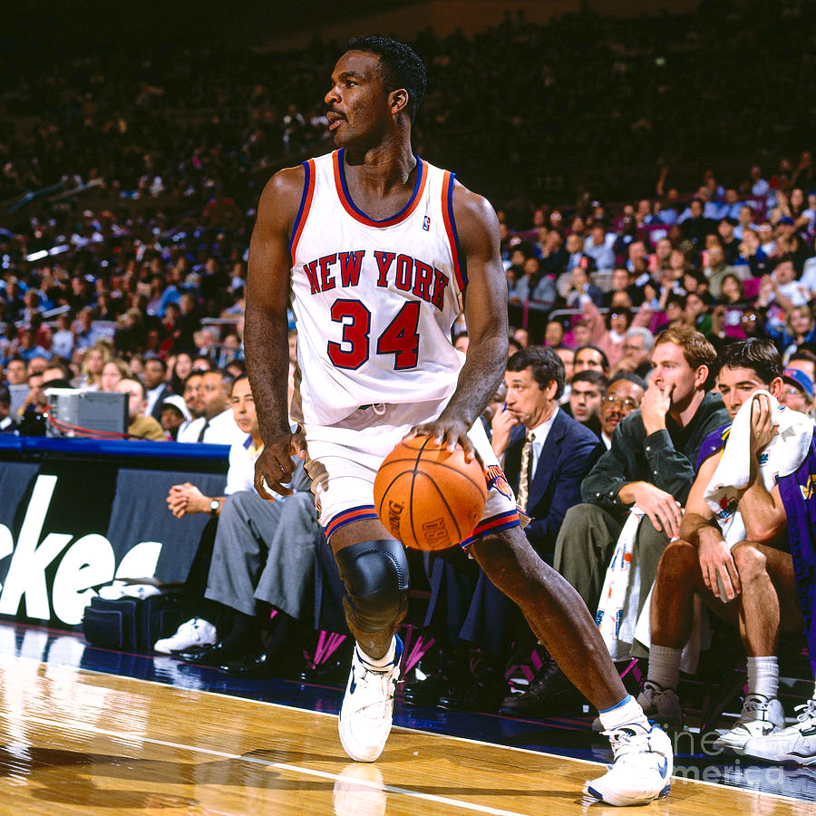 Charles Oakley: 1993-94.11.8pts, 11.8rbd, 2.7ast, 1.3stl, 0.2blk. 47.8 FG%, 00 3P%, 77.6 FT%.