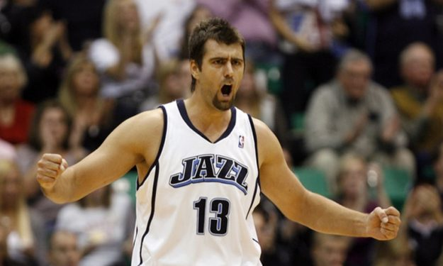 Mehmet Okur: 2006-07.17.6pts, 7.2rbd, 2ast, 0.5stl, 0.5blk. 46.2 FG%, 38.4 3P%, 76.5 FT%.