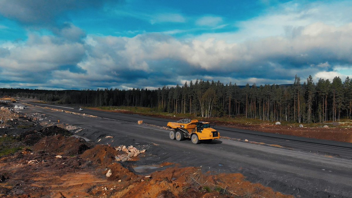 EarthmoversMag's tweet photo. Topcon's innovative Magnet software deployed on massive Norwegian road project.
Read all about it here ⬇️
https://t.co/kDNADHtgxy
-----
#earthmoversmagazine #earthmovers #construction #norway #norge #topcon #roads #infrastructure #magnetproject https://t.co/FM2LANOOHy