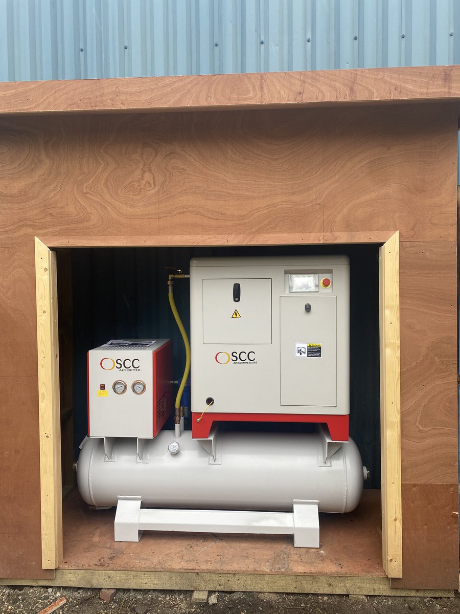 DHBCOMP's tweet photo. @SCC_Air_Comp full feature machine installed at a joinery firm in sheffield https://t.co/eo80hmclIy