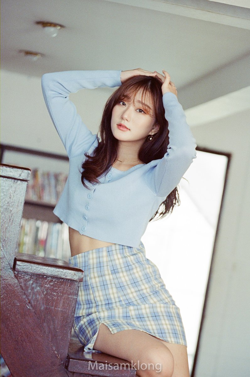 maisamklong's tweet photo. 3:40 PM

Camera: EOS-1N / Kodak Vision 3 500T

Page ig: https://t.co/5rPuyH9T2X

Her : hana_chung01 
.
#HaeunHana #filmphotography #eos1n
#Koreangirls #cute #portraits #portraitphotography
#Kodakvision3500t #shootfilm #35mmphotography
#ไม่ซ้ำกล้องไม่ซ้ำเมม #แอดถือกล้องไปถ่ายยีราฟ https://t.co/vG2jLUXeTD