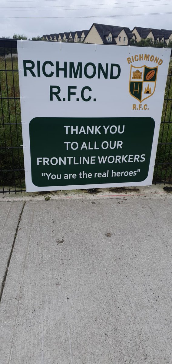 RichmondRFC's tweet photo. 👏👏 Thank you to all the Frontline workers thats worked so hard for the last few months during the Covid 19 pandemic. Special thanks to Kieran Considine for putting up the signs in both our grounds 💚💚 #COVID19 https://t.co/4AfamBZHqv