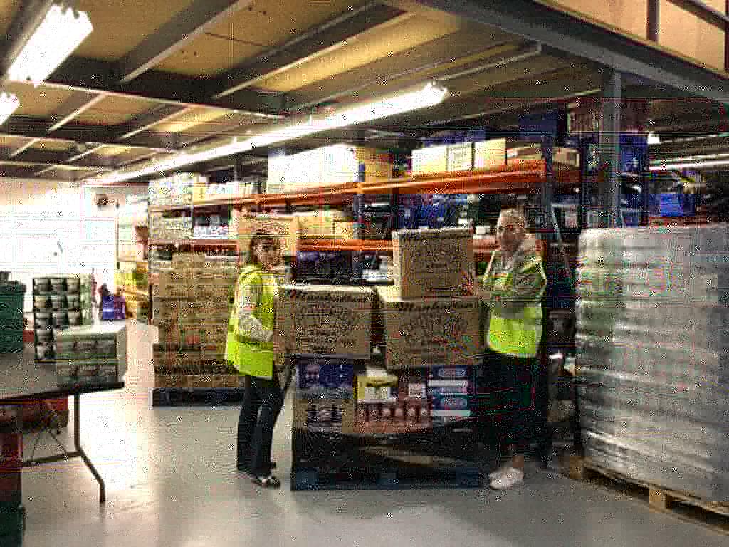 ICHHDUBLIN's tweet photo. Thank you so much to Cian O'Flaherty and everyone in @Feedtheheroes for their incredible donation of food that was dropped to us yesterday

They have supported us right throughout the covid-19 pandemic and we are so grateful for their fantastic support.

#FeedTheHeroes #StaySafe https://t.co/qsVU7cAUW0