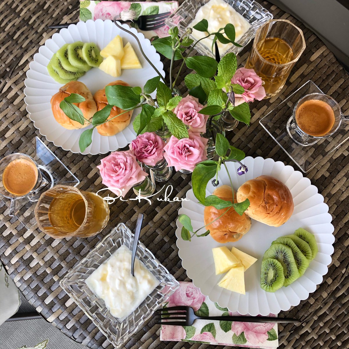 Bi_Kukan's tweet photo. #モーニング #朝食 #morning #バルコニーライフ #ベランダごはん #マンションライフ #おうちごはん #おうちカフェ #tablecoordinate #tablesetting #テーブルコーディネート #美空間bikukan #美空間 #bikukan https://t.co/fCxAJGUZYW