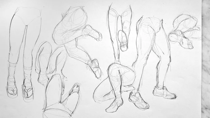 Some legs for breakfast bc I thought I can't rely on references forever so o turned on my brain and it went BRRRR and this is the outcome!!!!! 