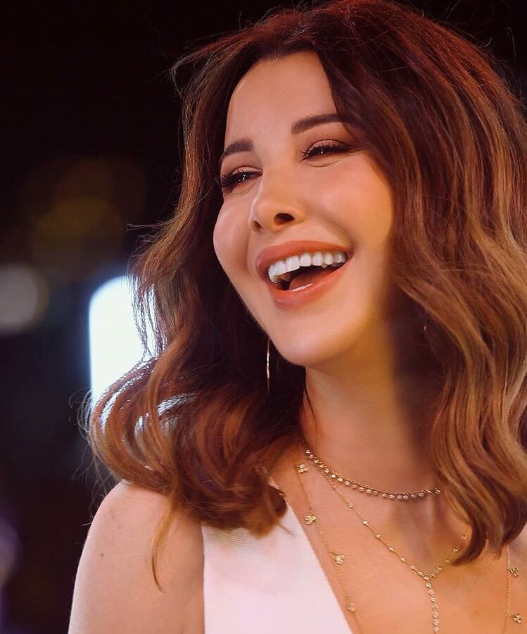 NourHamdy__'s tweet photo. Mood #NancyYTLive 🎶🎤

Love .. Hope .. joy  ❤️

@NancyAjram

 #أمل_بلا_حدود
https://t.co/sucSW4CYJ1 https://t.co/hOocQNc8rJ