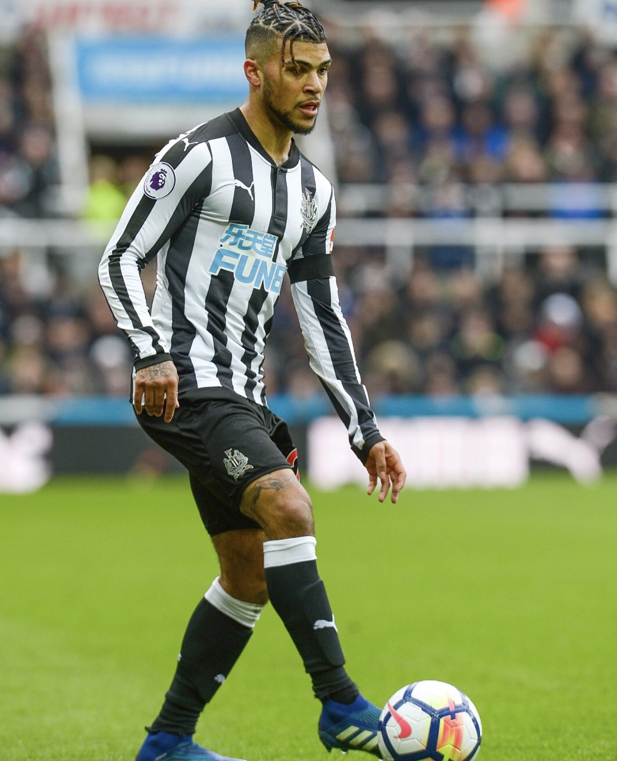 Happy 27th birthday to DeAndre Yedlin  