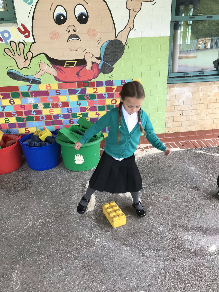ALCRRNursery's tweet photo. Working hard for Glyndwr house. #ALCVirtualSportsWeek @home_alc @ALCRoseheyworth https://t.co/m6VdwscGjw