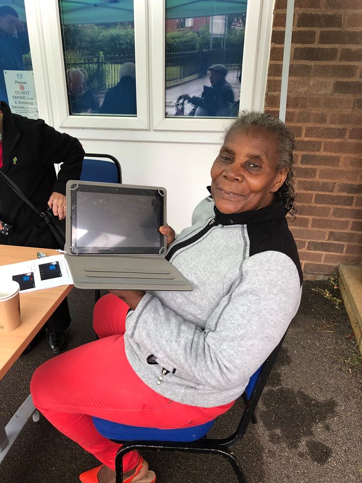 NechellsPOD's tweet photo. The first participants of our KiT project collecting their tablets and receiving a tutorial from Cameron. The KiT (Keep in Touch) Project is funded through the NNS Small Grants programme.π https://t.co/XnlwxCIcQJ