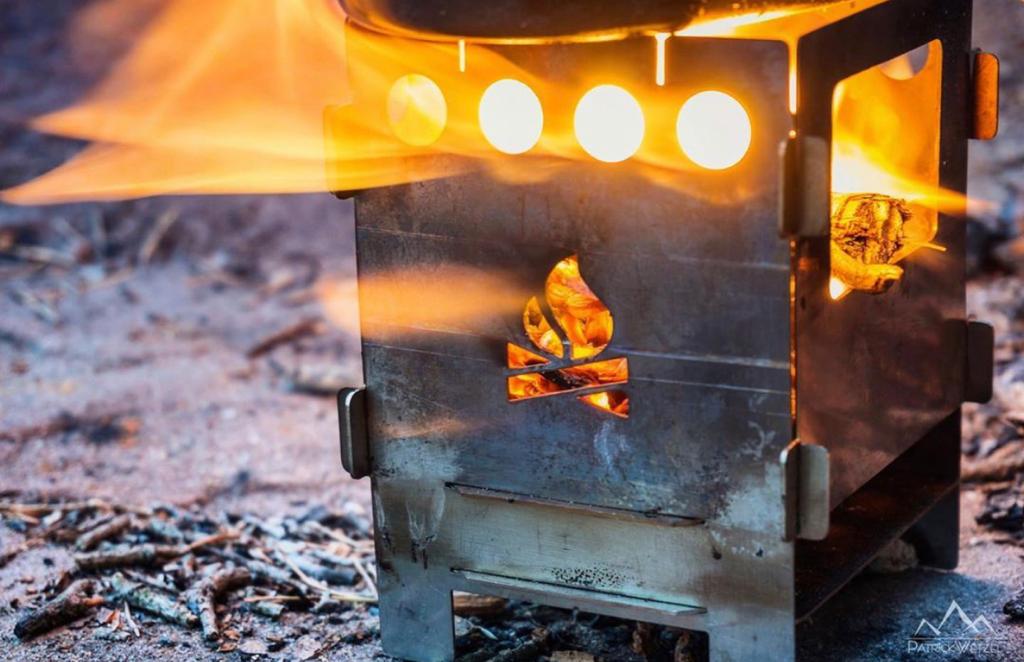 Bushcraft Essentials tweet media