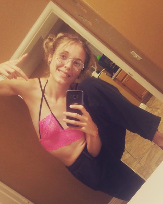 Cuz im #boredinthehouseandiminthehousebored im logging off for the night see you guys next stream 😍🤗🤙<a href="/tag/boredinthehouseandiminthehousebored"class="tags">#boredinthehouseandiminthehousebored</a>