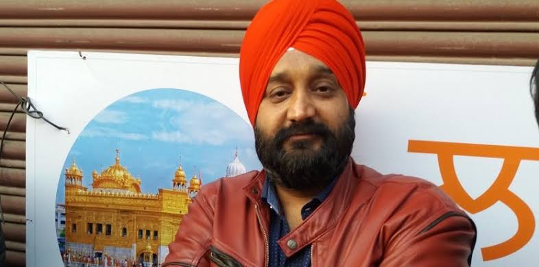 Sarfrazkamlak's tweet photo. U protected us from lynchings, sold your properties to feed us at #ShaheenBagh , protected our kashmiri brothers during anti-kashmiri wave after #Pulwama . You have been there for us always. Now the govt. Is targeting our sikh brothers. Stand up for them. 🙏🙏
#StopTargetingSikh. https://t.co/wX3Dc42ajq