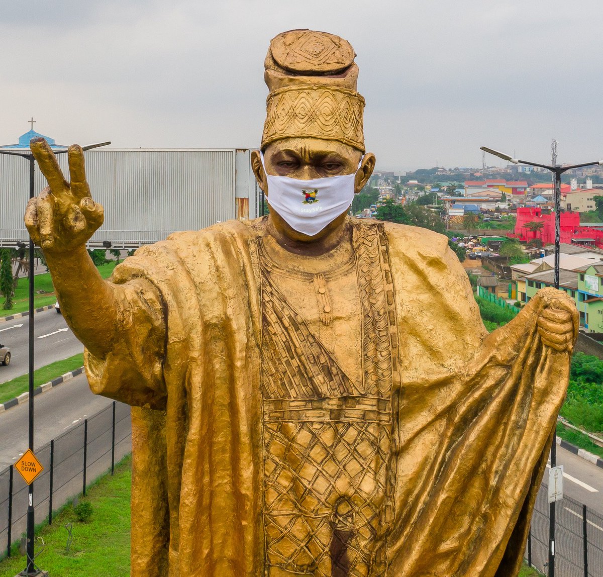 Lagos,

Wear a mask. 

That's the tweet.

#TakeResponsibility