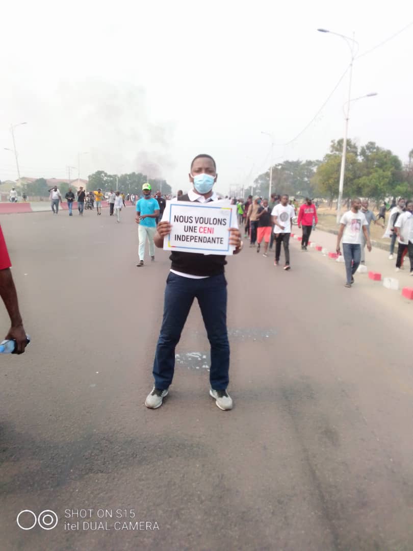 RMokabi's tweet photo. #CENI Le peuple demande une réforme de la CENI et refuse un enterinement précipitée Mr Ronsard Malonda! https://t.co/kqkNAC8ZsT