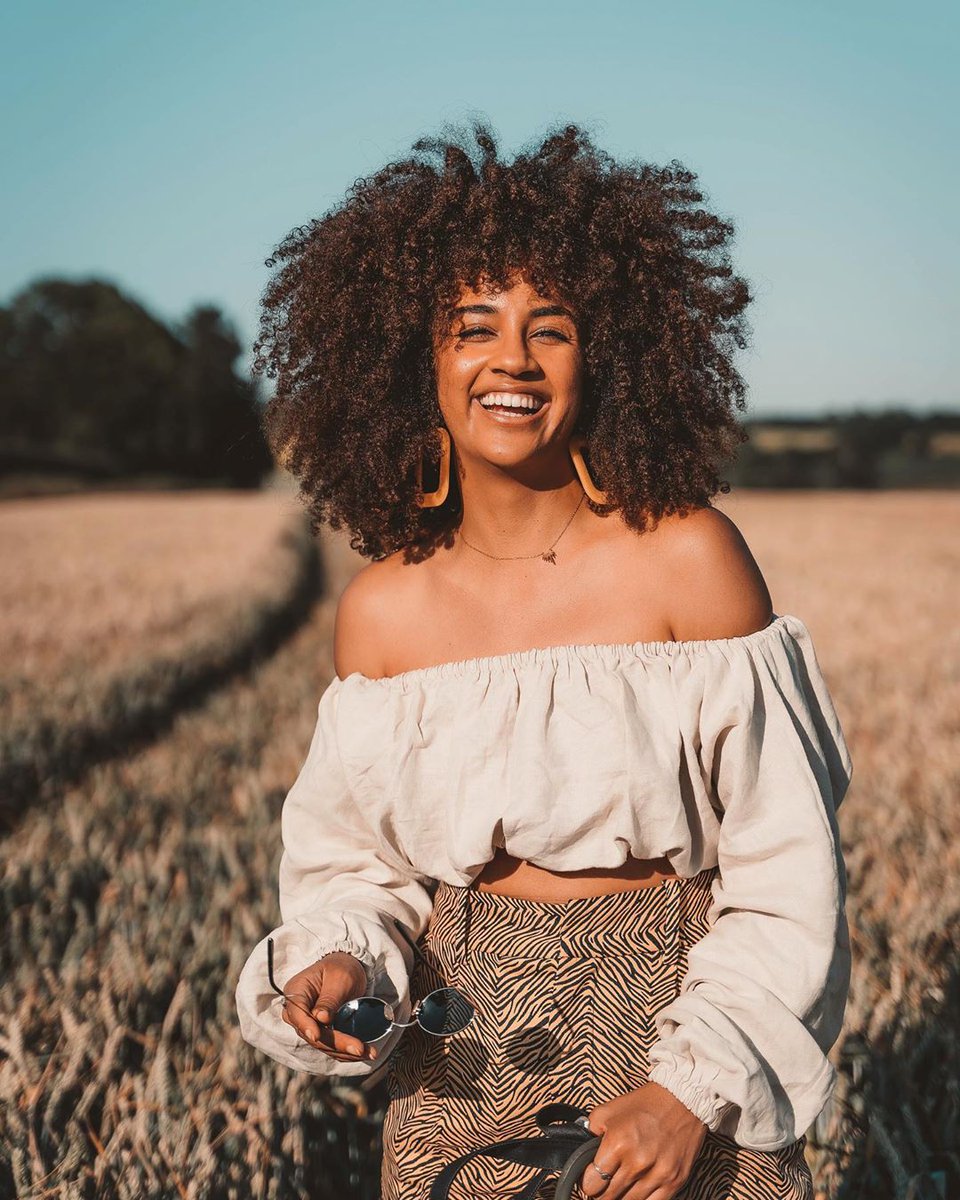 activilong's tweet photo. Curls poppin' 🤩
📷 @alannanicolex https://t.co/1KzJ38IV5P
