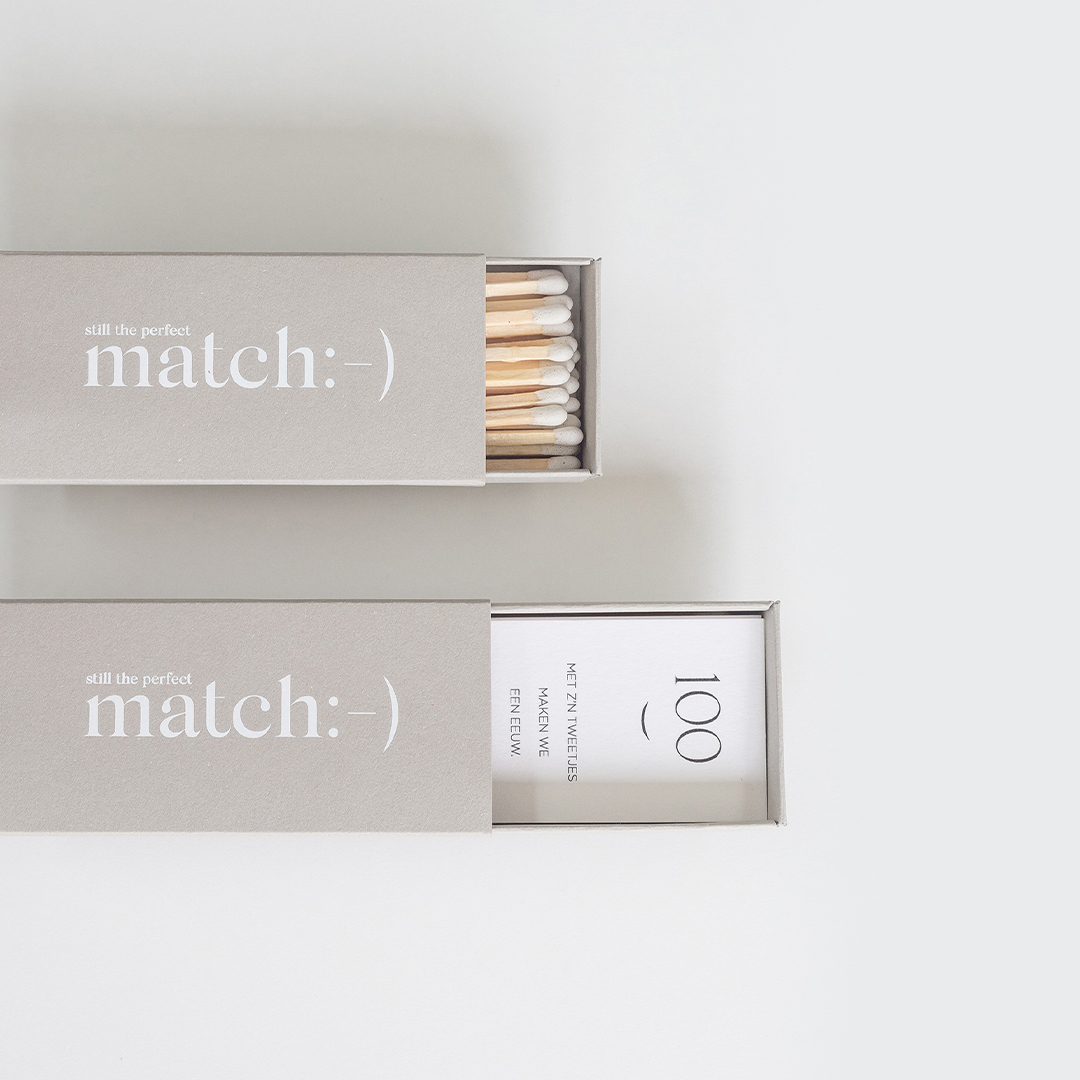we_are_chilli's tweet photo. When the branding matches...

#wearechilli #ghent #work #creative #match #packaging #invitation #printdesign #whitefoil #graficabelgica #paper #match #matchstick https://t.co/VcJGajdKxy