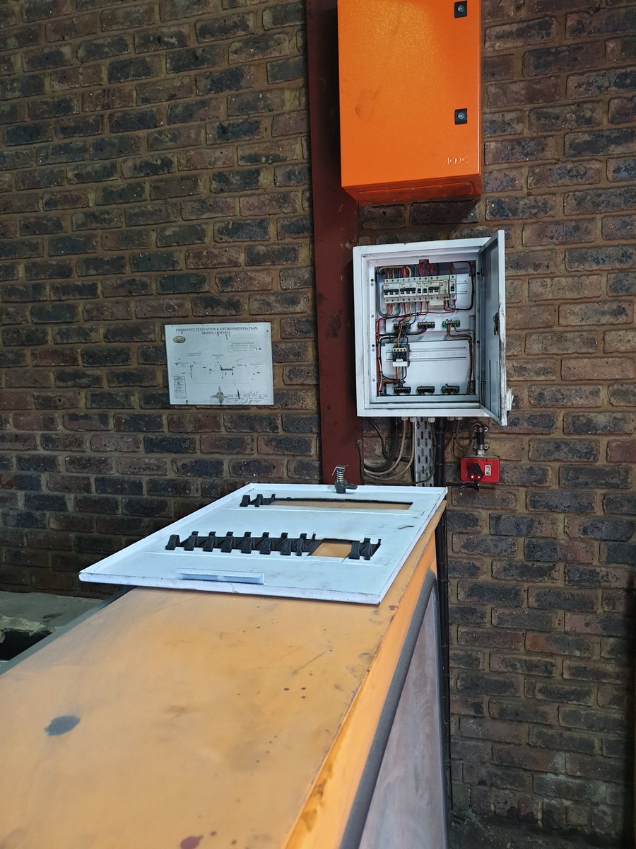 ccs_iso's tweet image. ⚠️ Finding a DB board in this condition with exposed wiring simply leaves your business totally exposed⚡Make sure there are  proper health and safety checks in place. 👷‍♀️
#riskmanagement #risk #safety #iso #management #workplacesafety