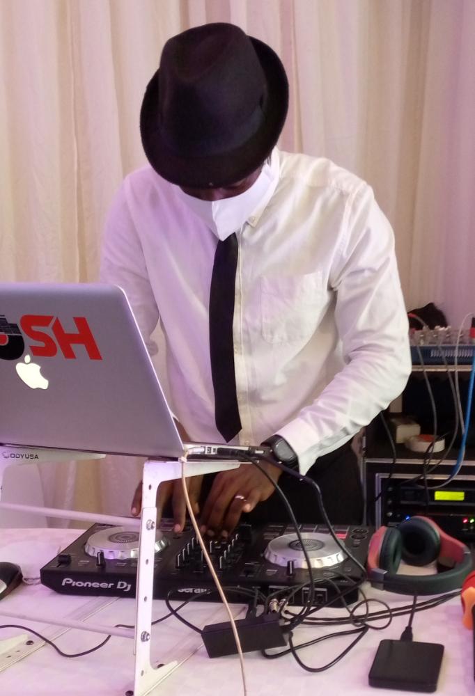 kajjubij's tweet photo. #NewNormal
#DjJosh
"Da Muzik Genius"
Your Next Event Deejay https://t.co/mpf3W3J9GN