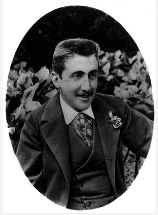 novela con la vida real de Proust, lo cierto es que nunca podrían llegar a confundirse, porque, como afirma el propio autor, la literatura comienza donde termina la opacidad de la existencia.El estilo de Proust se adapta perfectamente a la intención de la obra: también la prosa
