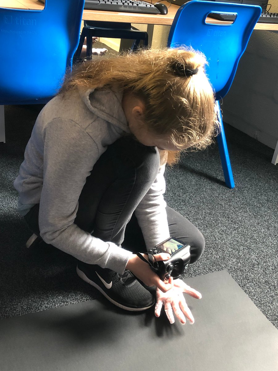 canscreatives's tweet image. Year 10 Photography Masterclass: #lockdownphotographyandpoetry #personalreflections #creativelockdownoutcomes #photographyismagic #photographyisthebest #photographyismysecretsmile @Cansfield1