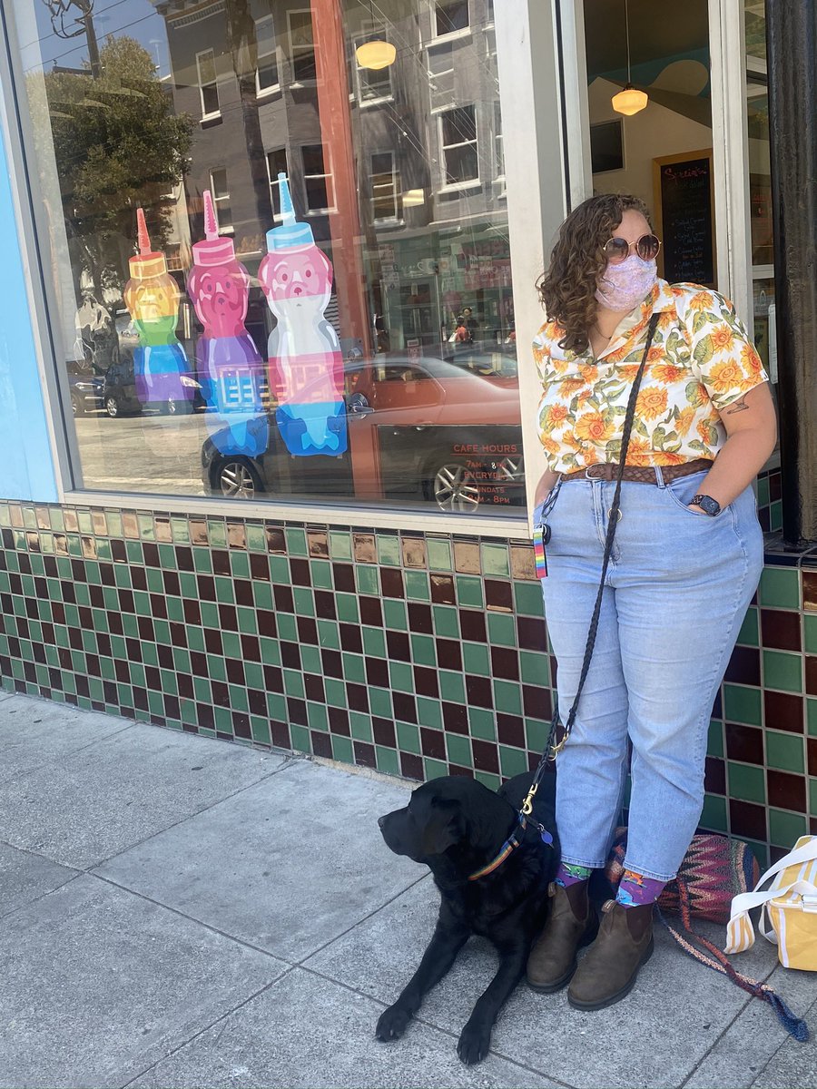 ladyface900's tweet photo. Also did an old lesbian do several walk by’s to check you out while you were just waiting for you g dang iced tea with your dog  today? https://t.co/4bHZDOVtZF