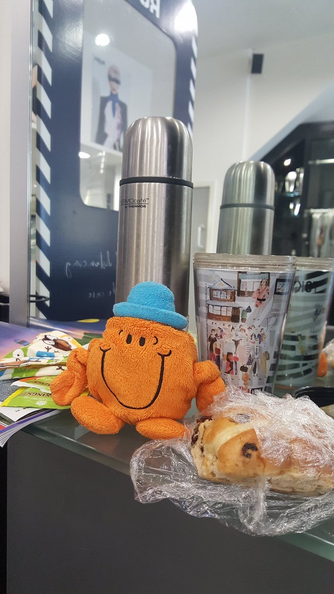 Mr_Tickle8's tweet photo. @RUSHHairBeauty in Sutton. Not taking my hat off though! https://t.co/1nSUwdPjJN