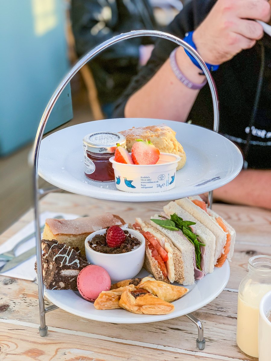 katgotyour_blog's tweet photo. The Tenth Hole - @TheTenthHole 🍰

A fantastic tearoom on the seafront, this is a firm favourite among Portsmouth locals - huge slices of homemade cake, afternoon teas &amp; plenty of other food!

https://t.co/pedGu0SXKS https://t.co/grpfVfC6bp