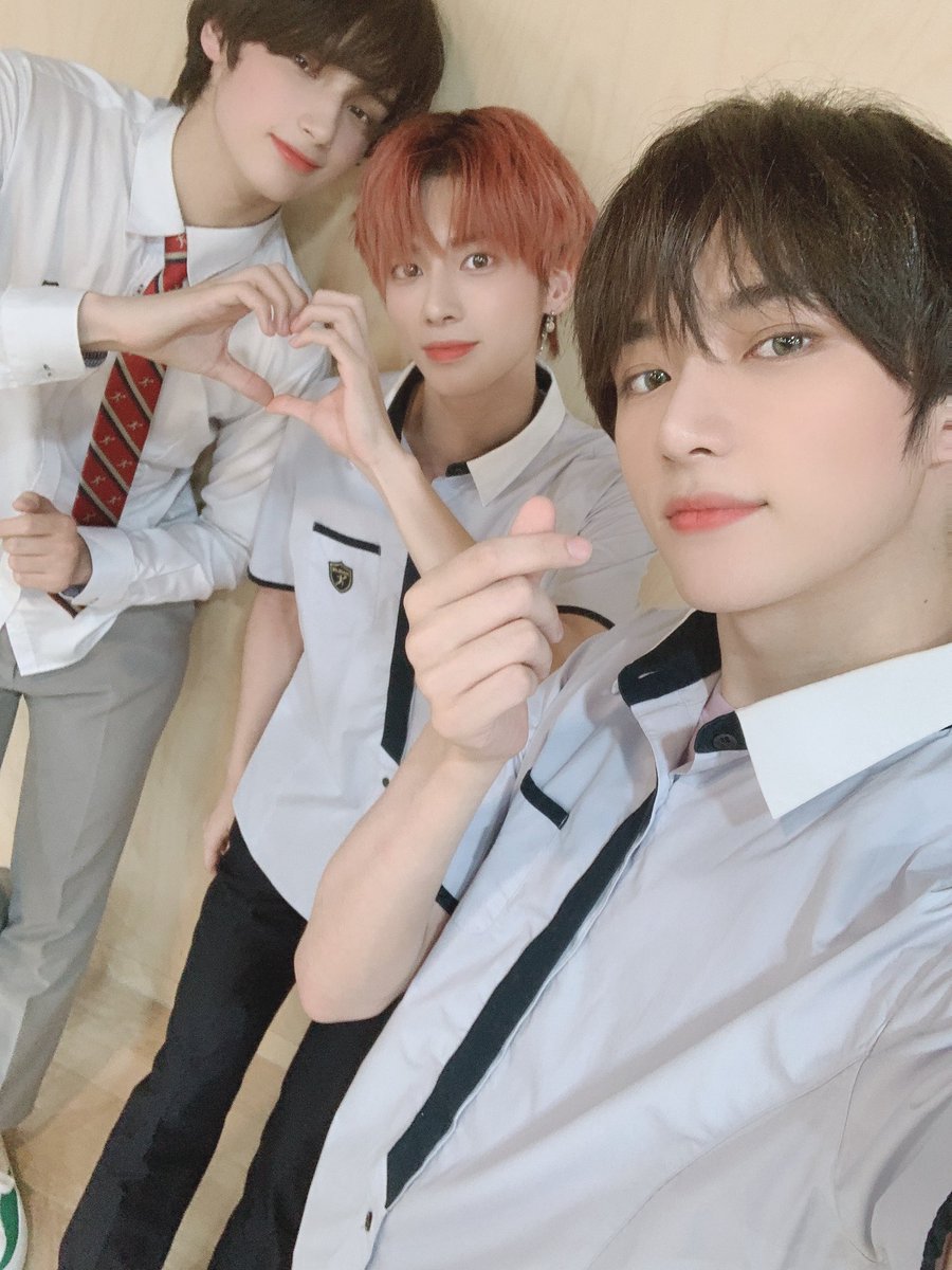 TXT_members tweet picture