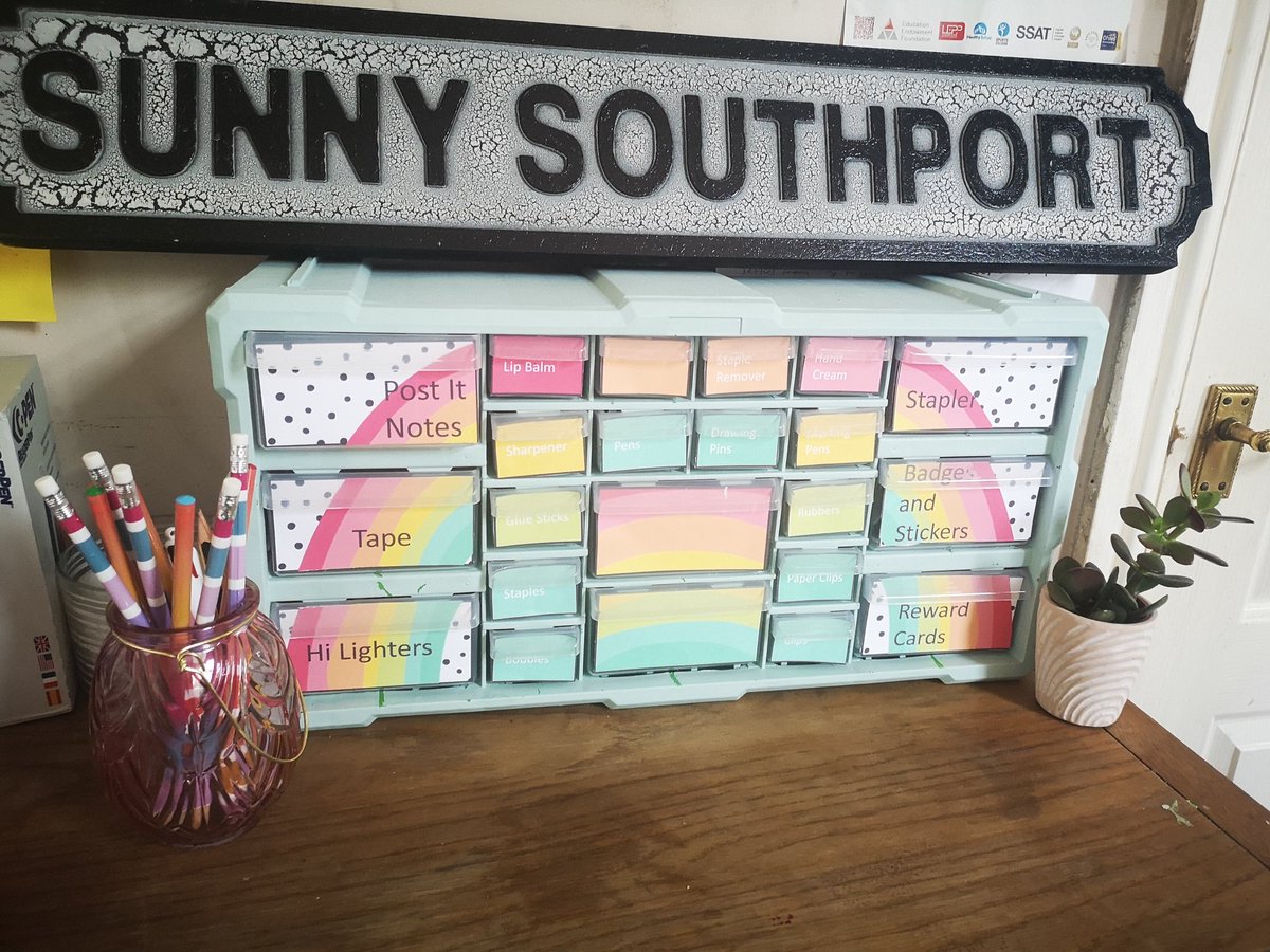 MrsHealy3's tweet photo. I am a little chuffed withy teacher tool box. I may not have an NQT position but that will not stop me from getting ready for when I do. #rightschoolrighttime #whatismeanformewillnotpassmeby #NQT #teachertoolbox https://t.co/Mrs9IKHFJY