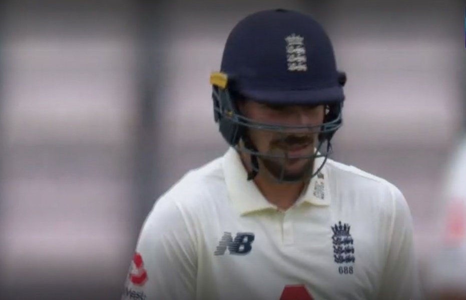 SonyLIV's tweet photo. Iconic - Rory Burns becomes the first opener to 1,000 Test runs since Alastair Cook in 2007!
England - 41/1 after 20 overs.
Watch the #WisdenTrophy live, on #SonyLIV : https://t.co/LZLaRFQb89
#EngvWI #LiveCricketIsBack #raisethebat https://t.co/EyVPdFg3R2