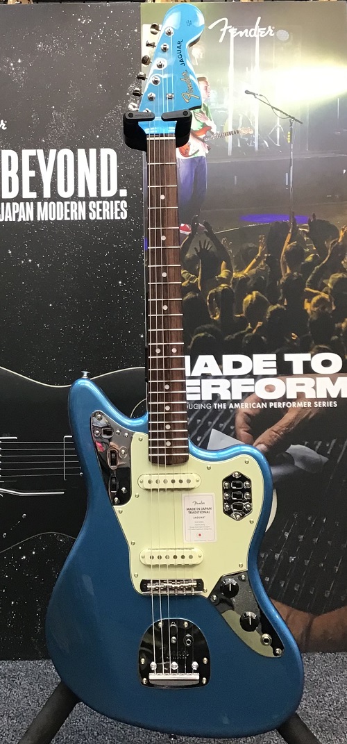 Fender Jaguar made in japan レイクプラシッド ブルー Fender Jaguar