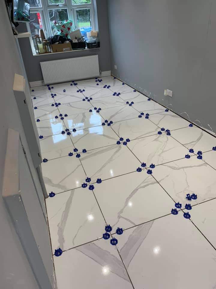 TradeTile's tweet image. The use of Monza clips and caps makes life a whole lot easier being a tiler. Easy to apply and easy to remove. £25 for 100 Caps and 250 clips🔥