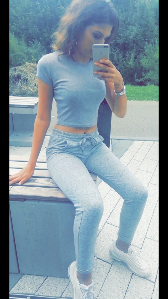 Michelliii2's tweet image. Love yourself 💕