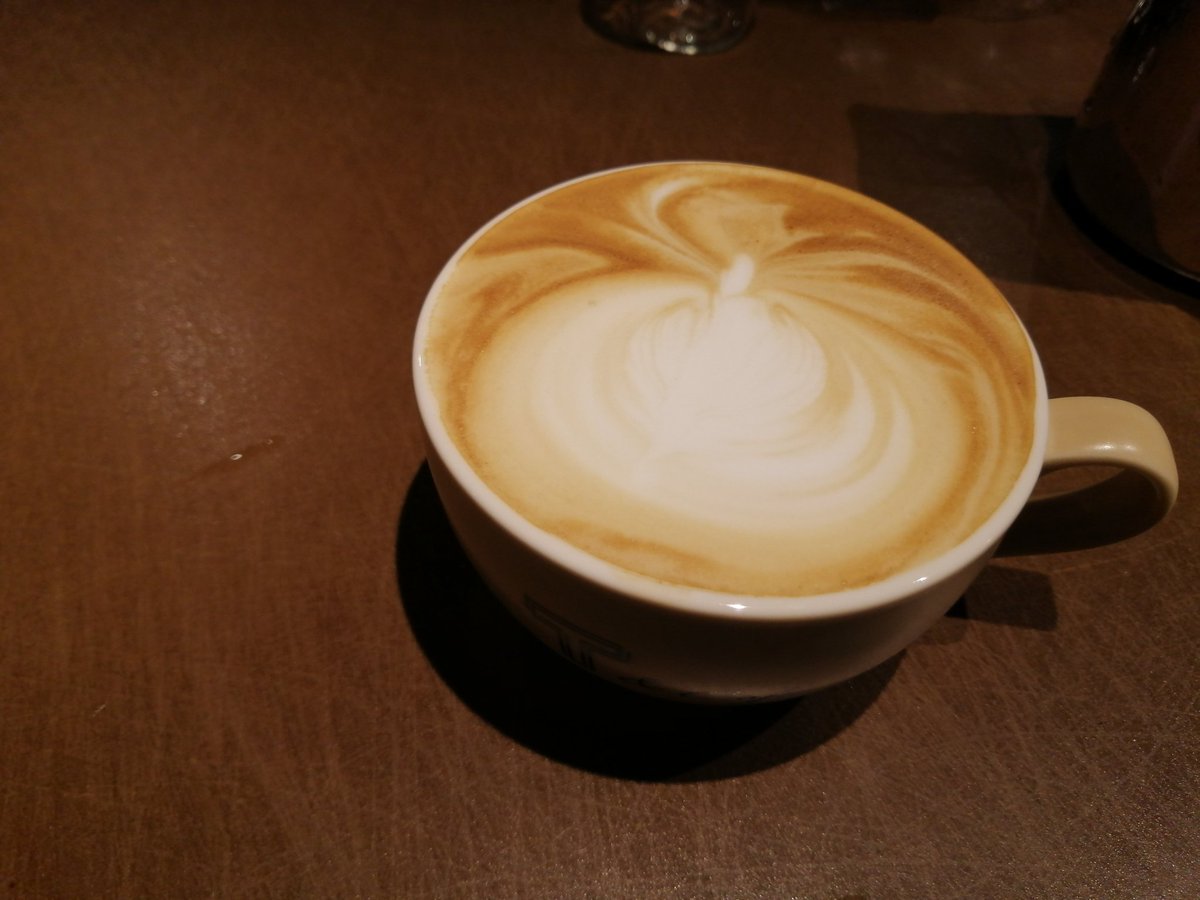 tokyominnie's tweet photo. 私って
もうバリスタ？
Can I call myself a barista already?? https://t.co/r5vSvrs71g