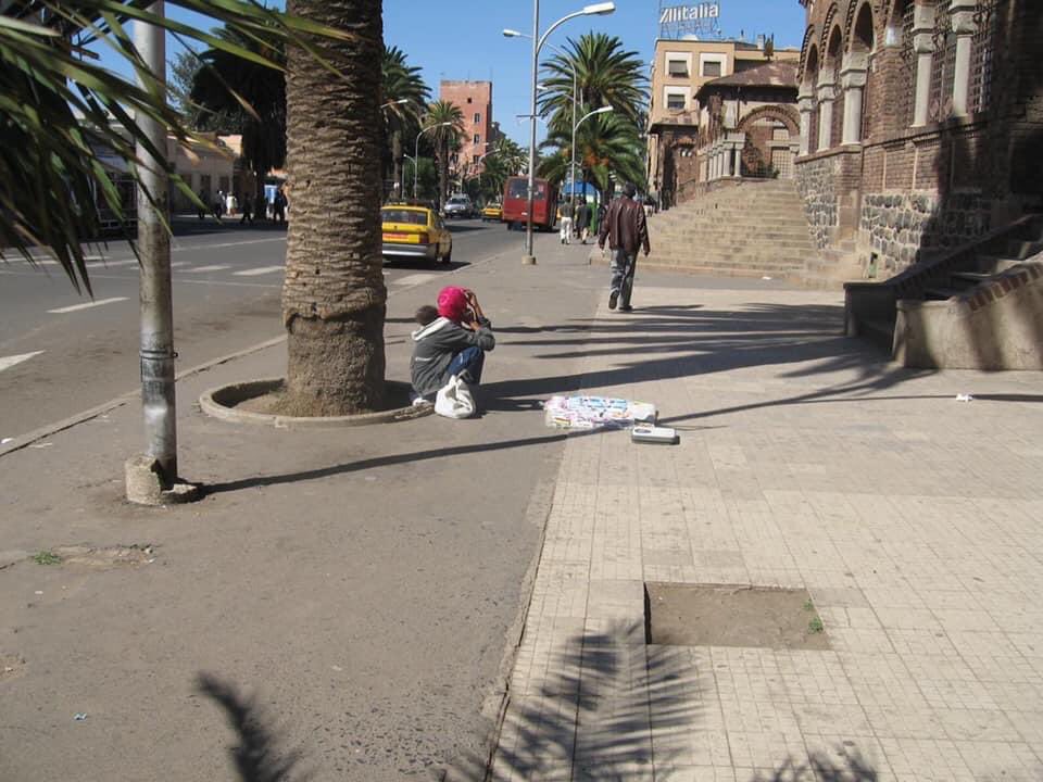 EritreaHopes's tweet photo. How do you feel about those kids? They’re missing their childhood life, their education, their future they’re missing everything. Also they have no food no enough water 😭😭 https://t.co/TA1hZmregG