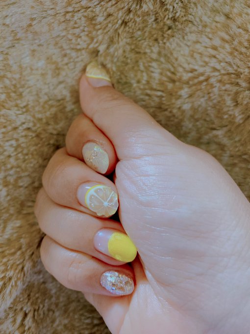 レモンネイルしたよ〜🍋 