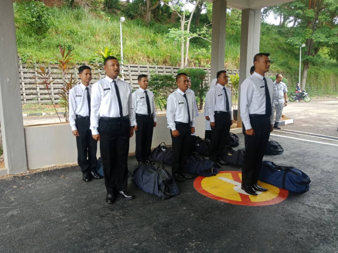 KdsiWisma's tweet photo. Majlis Penyerahan dan Penutup Pra Induksi P/Bintara Muda Wisma Mutiara KD SULTAN ISMAIL siri 02/20.
#DisinilahirnyapelautTLDM
#RMNBackbone https://t.co/H4aRAwfBrb