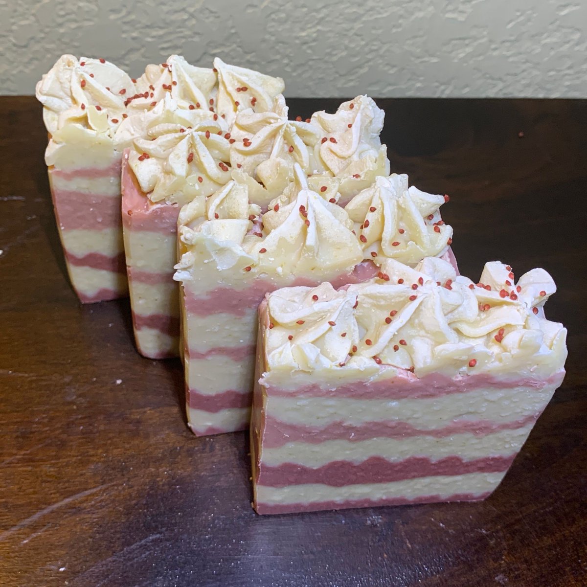 SoapingLollie's tweet photo. White Gardenia Goat Milk Soap
❤️
❤️
❤️
Coming Soon!
https://t.co/qfuG7L1Y0U
.
.
.
.
.
#Soapingwithlollie #handmadesoap #smallbatchsoap #rogersarkansas #soapmaker #washup #healthysoap #naturalsoap #artisiansoaps #gifts #smallbusiness #giveback https://t.co/1Hlptk92nq