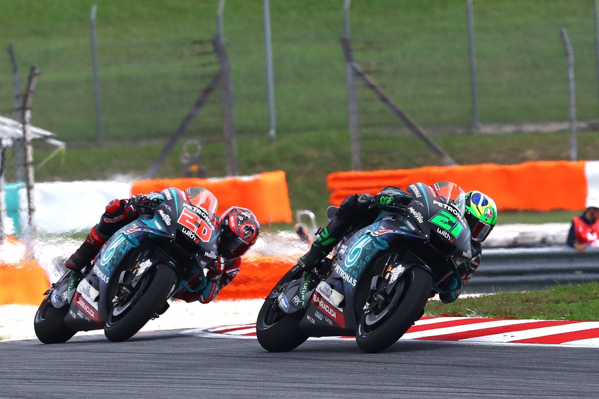 PET_Motorsports's tweet photo. #TBT to last yearβs #MalaysianGP where we showcased a special livery! Today we remember how unforgettable that weekend was on home soil! Thank you very much to all #PengejarImpian who participated!
#TeamPETRONAS | @sepangracing | @PETRONAS | @Petronasbrands https://t.co/qEyxl0Is8B