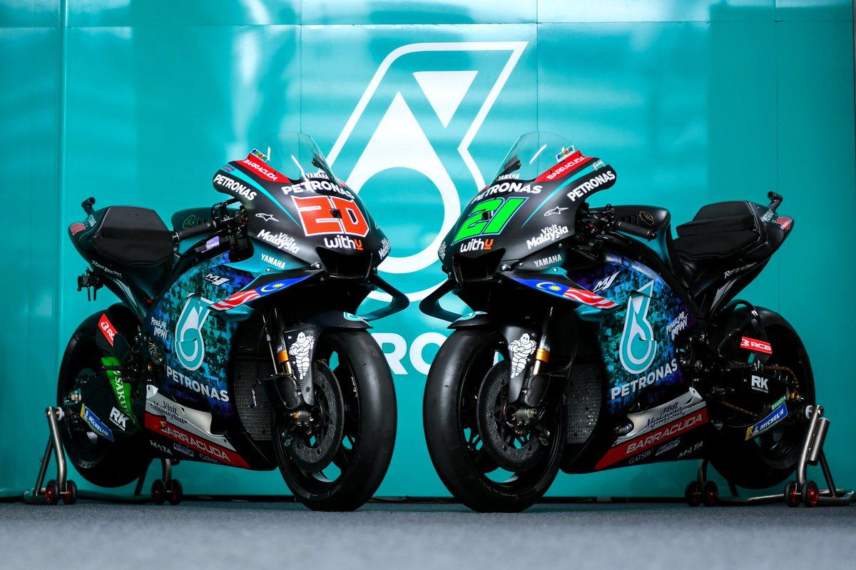 PET_Motorsports's tweet photo. #TBT to last yearβs #MalaysianGP where we showcased a special livery! Today we remember how unforgettable that weekend was on home soil! Thank you very much to all #PengejarImpian who participated!
#TeamPETRONAS | @sepangracing | @PETRONAS | @Petronasbrands https://t.co/qEyxl0Is8B