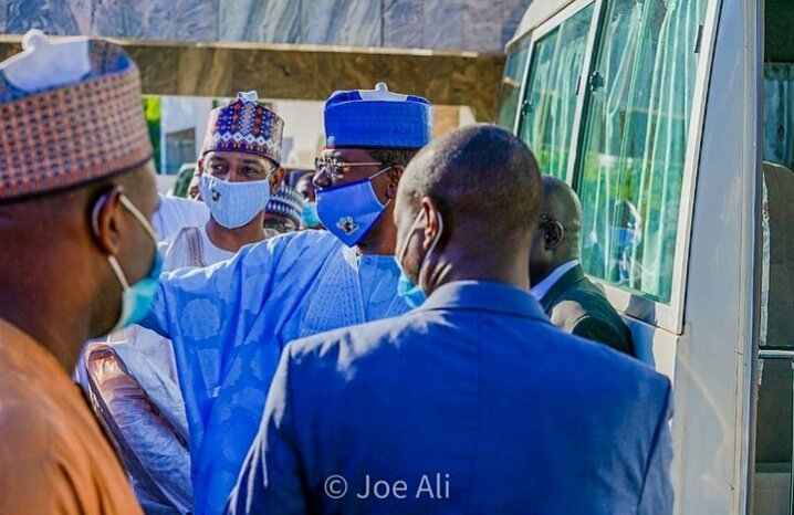 Mahdialiyu1's tweet photo. Barrister mahdi aliyu condolences with the family of late Malam Inuwa Abdulkadir.. Former Minister of youth's and sport. https://t.co/ssDAuasczg