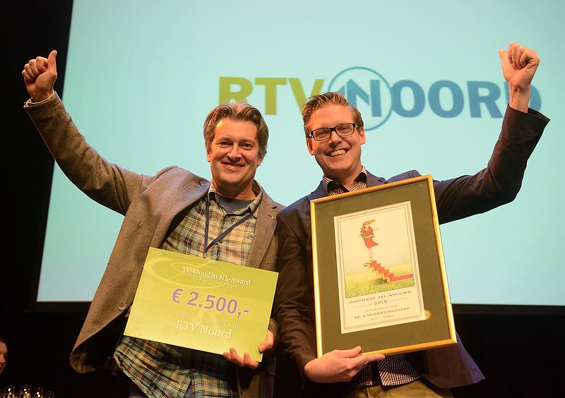 Regiohelden2022's tweet photo. Veelvuldig winnaar van de NLAWARD Rens van Stralen is overleden. In 2008 won hij de prijs voor beste website met @erikhogeboom. In 2013 werd dit koppel bekroond met de Gouden NL Award. Vorig jaar won hij zijn laatste NL Award samen met zijn team. Rens was een fijn mens. https://t.co/BXwskpG4u4