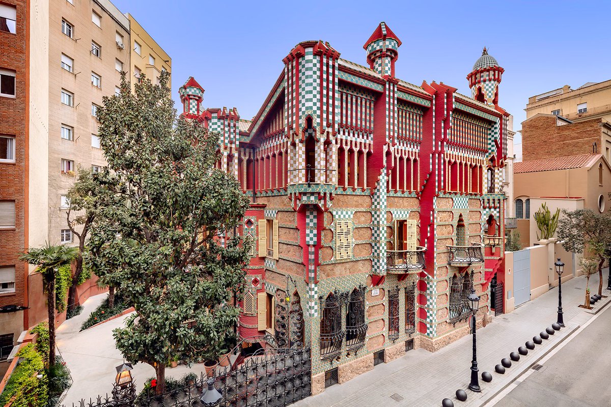 La emblemática <a href="/casa_vicens/">Casa Vicens Gaudí | BCN 🏛️ UNESCO World Heritage</a> reabre sus puertas al público. 👏

¡Aprovecha y consigue tus entradas con el 50% de descuento hasta el 31 de julio! 😉

Más información 👉 casavicens.org/es/