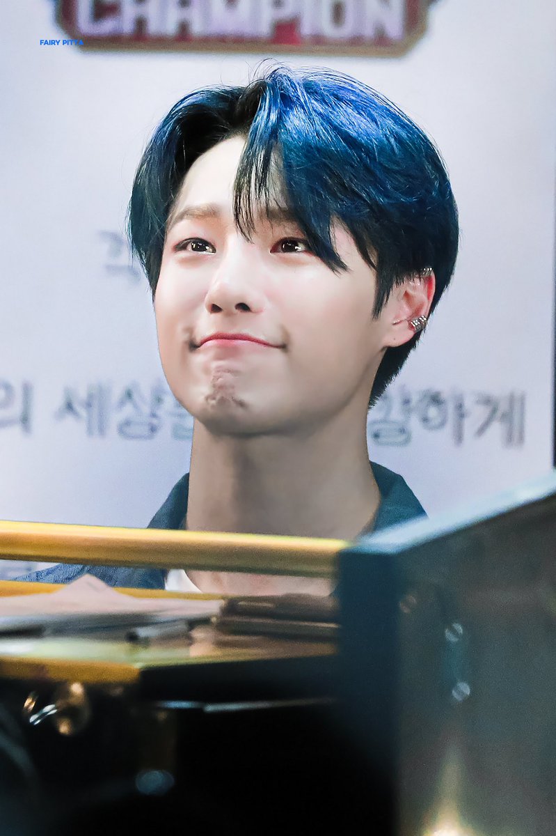 fairypitta_sy's tweet photo. 200708 아기고먐미도 커피 마실 줄 알아??!!!😮👏👏
#조승연 #WOODZ #CHOSEUNGYOUN #파랗게 #EQUAL https://t.co/NISIOhwX8Y